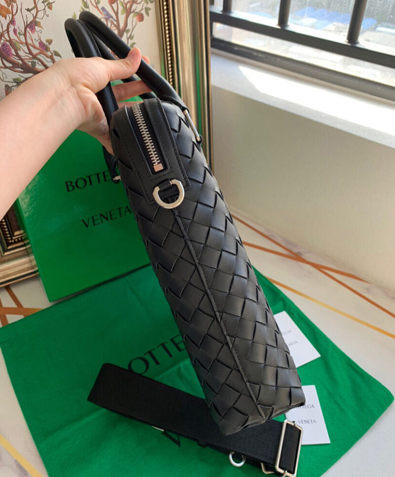 Bottega Veneta Slim Classic Intrecciato Briefcase 690702